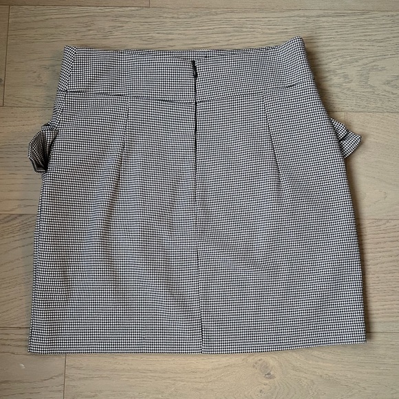Houndstooth Mini Skirt - Picture 2 of 5